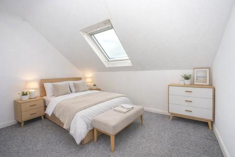 3 bedroom apartment to rent, Bath Road, Cheltenham, Gloucestershire, GL53