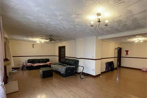 717 Bath Road, Hounslow, TW5 9SZ