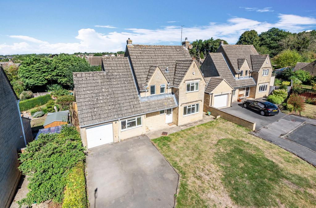 Tetbury, Gloucestershire, GL8 4 bed detached house for sale £850,000