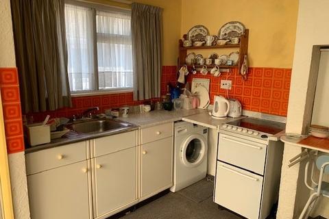 5 Benedict Drive, Worthing, BN11 2NY