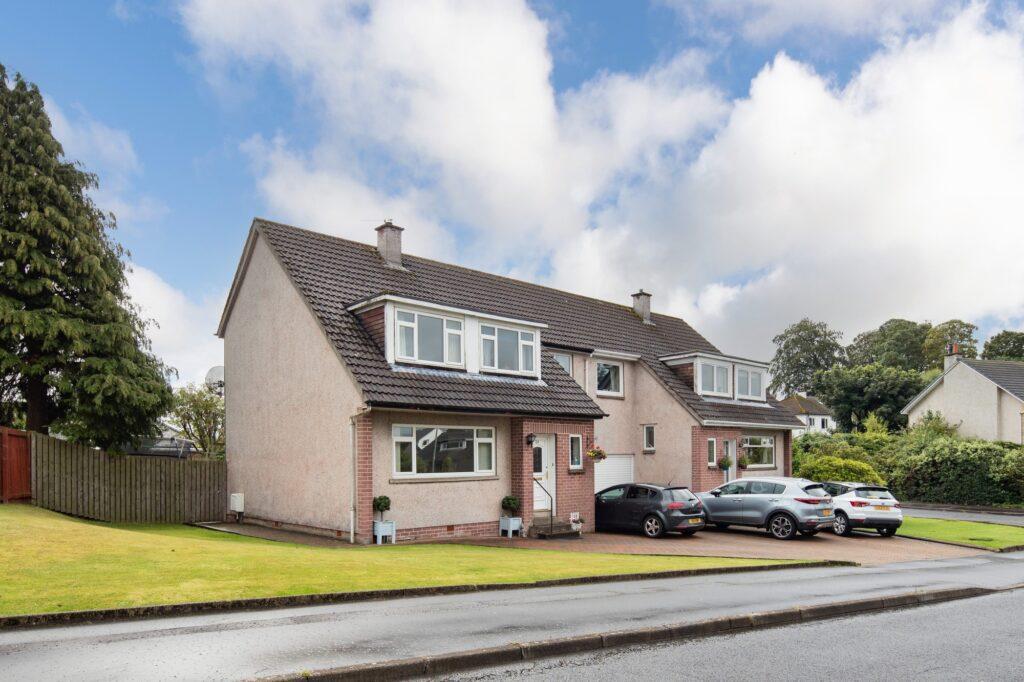 Alexander Avenue, Eaglesham 3 bed semidetached villa for sale £309,000