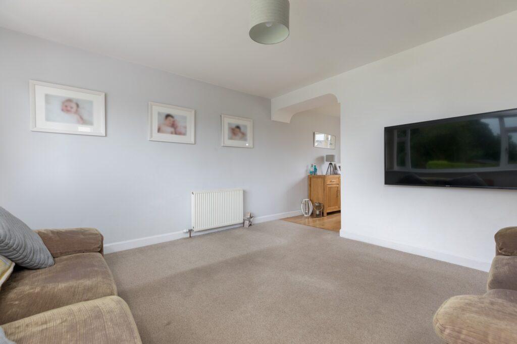 Alexander Avenue, Eaglesham 3 bed semidetached villa for sale £309,000