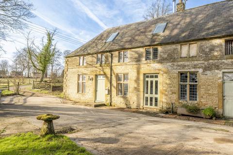 5 bedroom semi-detached house to rent, Over Norton Park, Over Norton