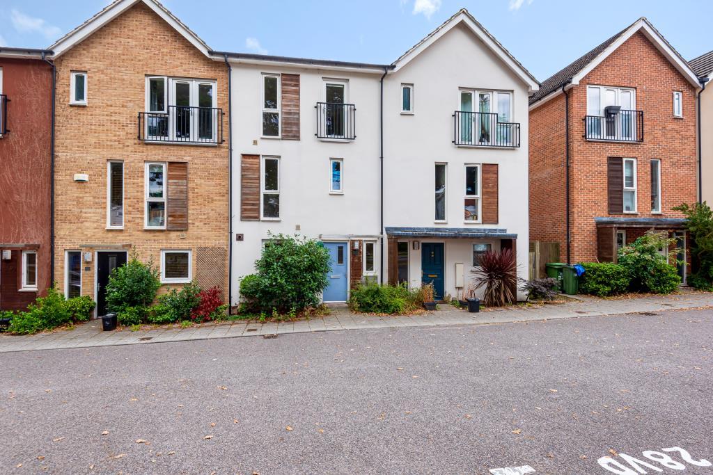 Bracknell, Berkshire, RG12 4 bed townhouse for sale £425,000