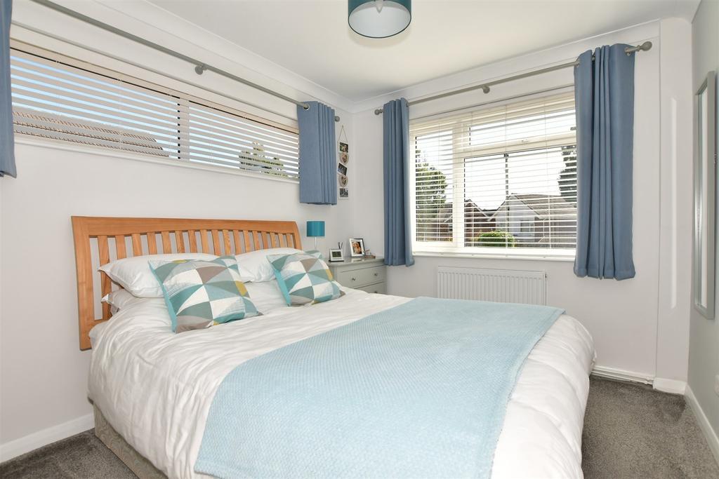 Blenheim Road, Littlestone, Kent 3 bed detached bungalow £500,000