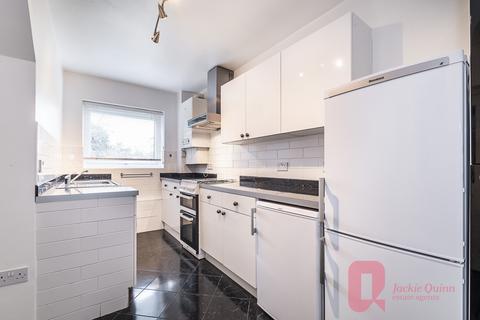 3 Timberhill, Ashtead, KT21 2NY