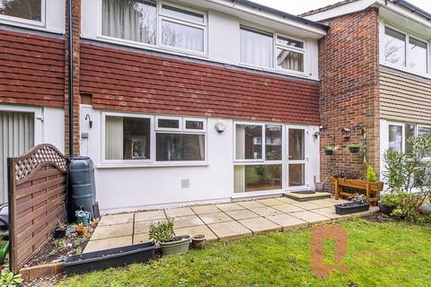 3 Timberhill, Ashtead, KT21 2NY