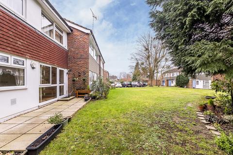 3 Timberhill, Ashtead, KT21 2NY