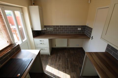 2 bedroom semi-detached house to rent, Trusley Close, Burton-On-Trent, DE14