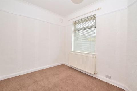 2 bedroom apartment to rent, Forest Side, Chingford, E4