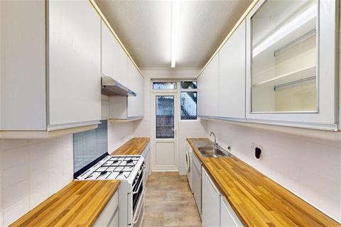 2 bedroom apartment to rent, Forest Side, Chingford, E4