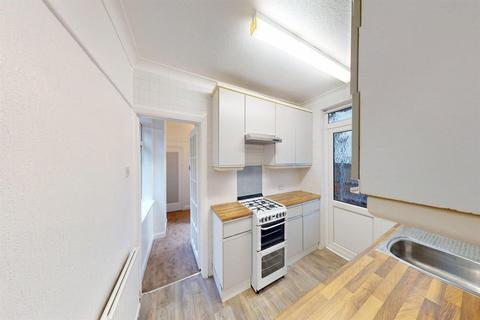 2 bedroom apartment to rent, Forest Side, Chingford, E4