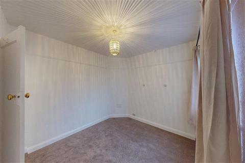 2 bedroom apartment to rent, Forest Side, Chingford, E4