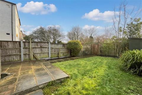 2 bedroom apartment to rent, Forest Side, Chingford, E4