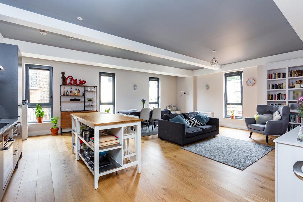 Cotton Exchange, N16 2 bed flat £2,450 pcm (£565 pw)