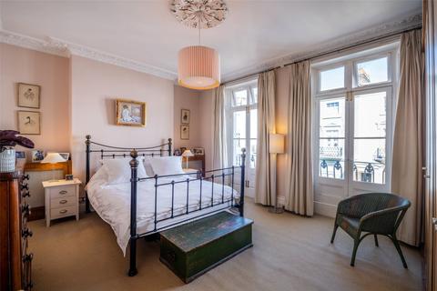 12 Chalcot Crescent, London, NW1 8YD