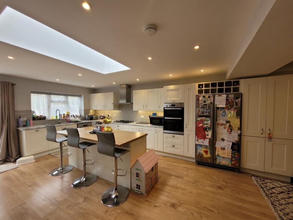 Adderley Road Harrow HA3 3 bed terraced house £1,900 pcm (£438 pw)