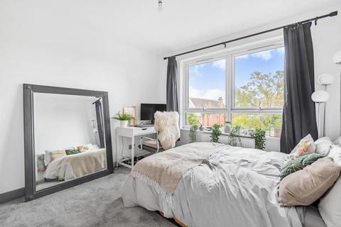 6, Lincoln House Acacia Road, Acton, London, W3 6HB