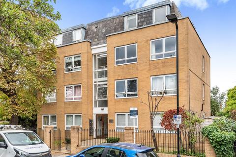 6, Lincoln House Acacia Road, Acton, London, W3 6HB
