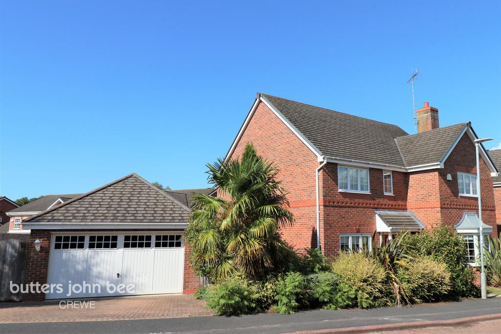 Kemble Close, Crewe 4 bed detached house £400,000