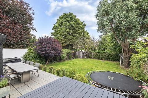 4 Wellfield Avenue, London, N10 2EA