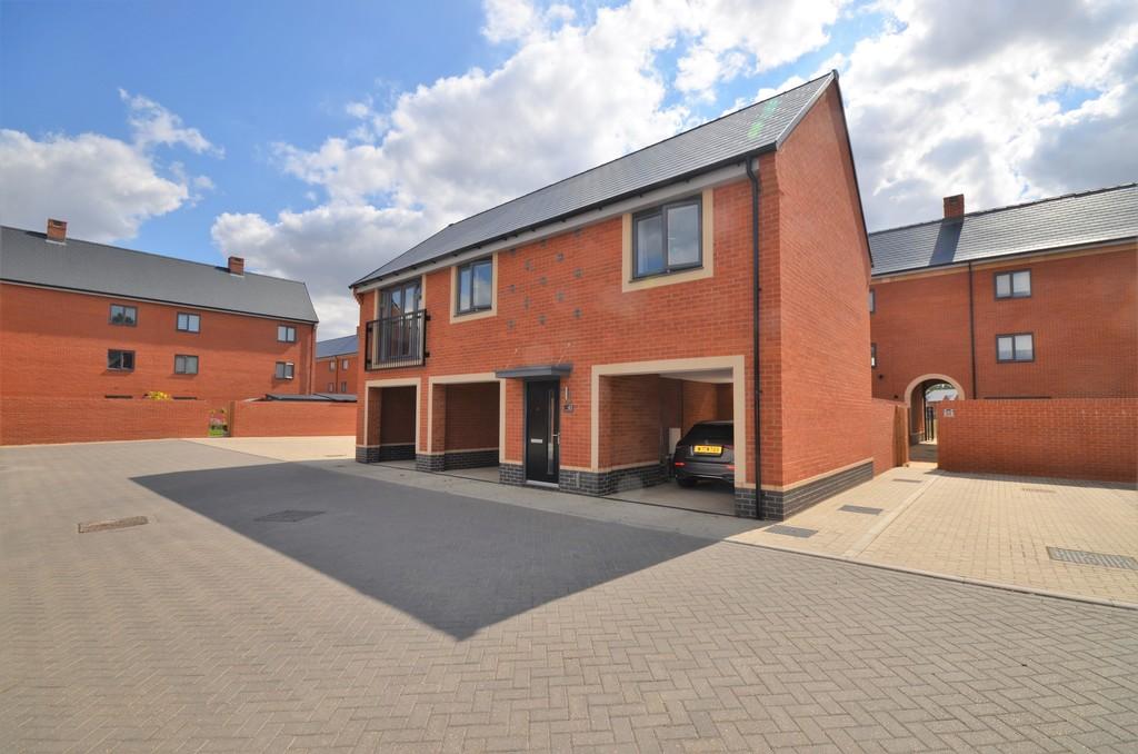 Arthur Cross Square, Colchester, CO4 6BZ 2 bed coach house £275,000