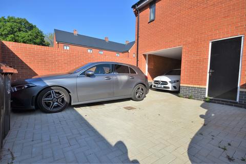 43 Arthur Cross Square, Colchester, CO4 6BZ