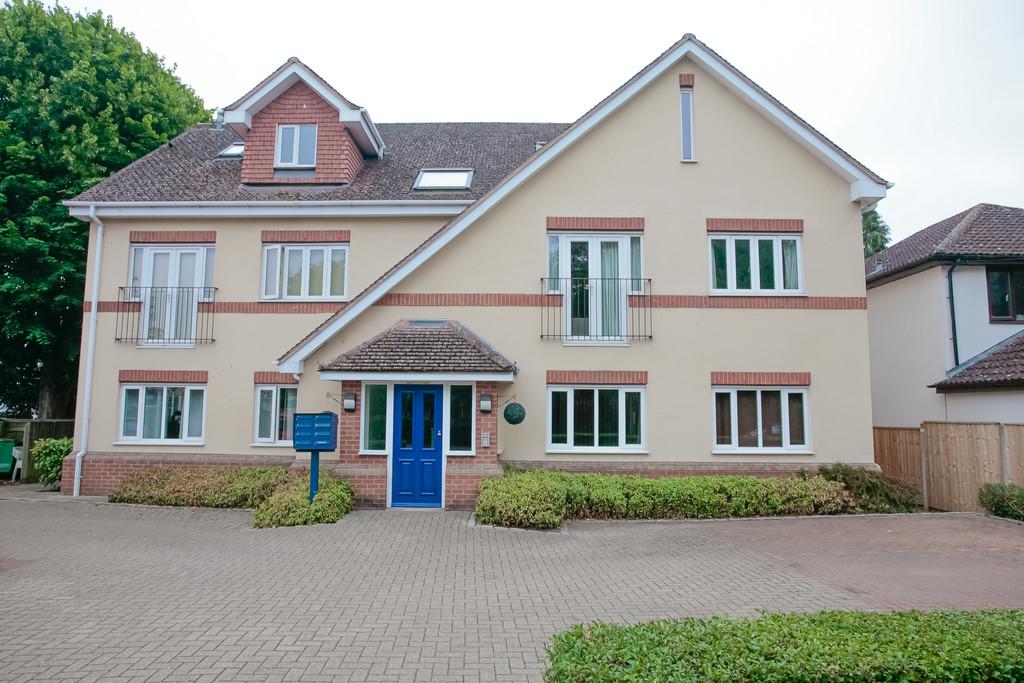 Five Mile Drive, Oxford 2 bed apartment £1,550 pcm (£358 pw)
