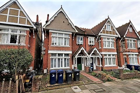 7 bedroom semi-detached house for sale, Craven Avenue, London