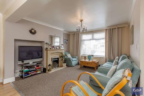 69 Hunters Square, Dagenham, RM10 8AY