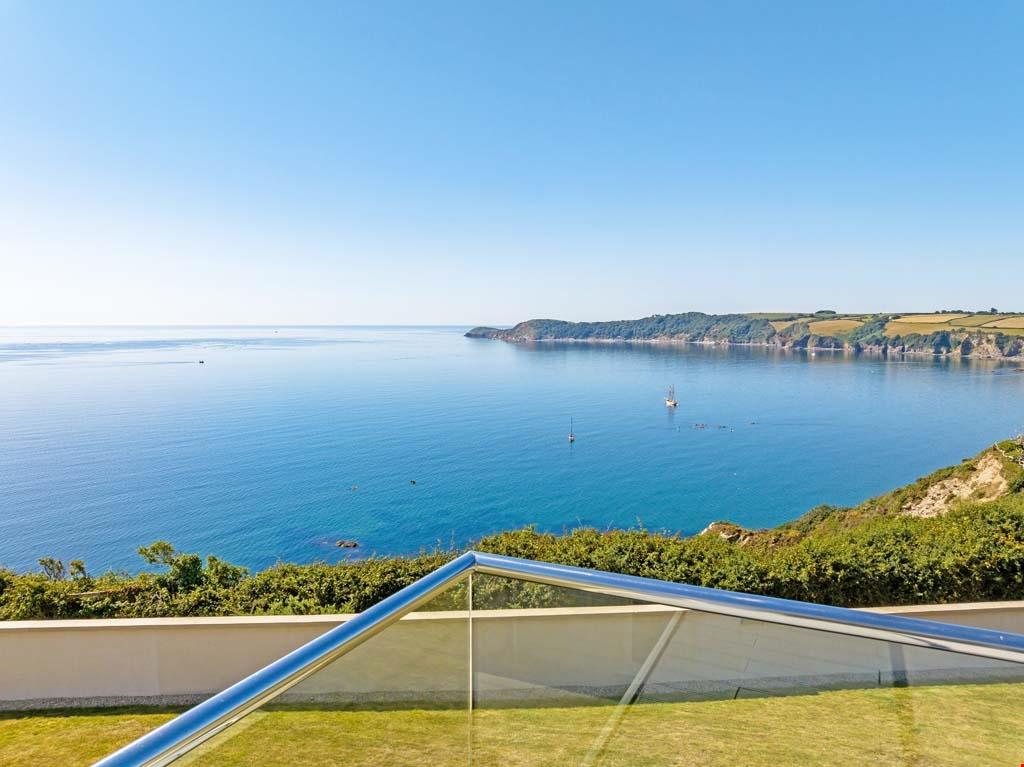 Sea Road, Carlyon Bay, Cornwall 5 bed detached house for sale £4,000,000