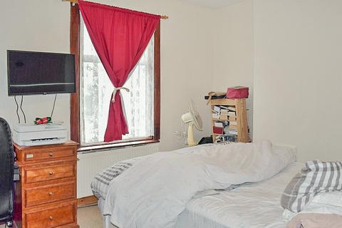 2 bedroom terraced house for sale, Marmadon Road, London