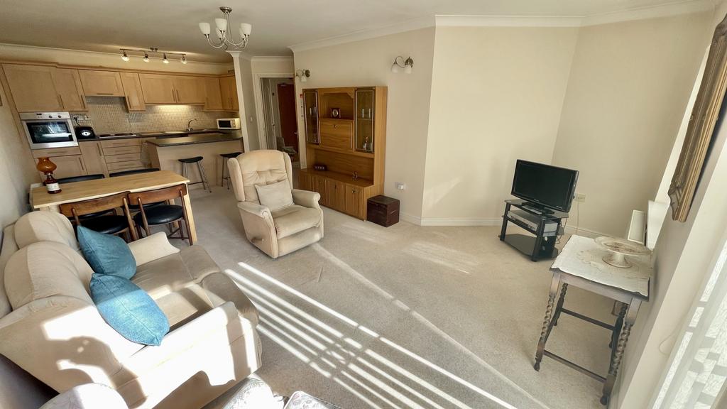Through Lounge