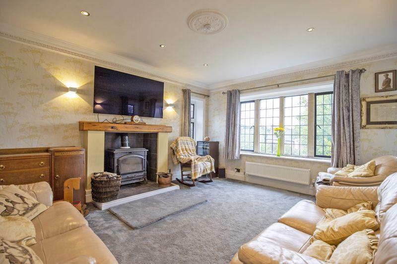 Stoney Croft, 250 Rochdale Road, Willowfield, Halifax HX2 7NL 5 bed