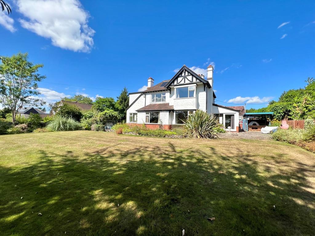 Roman Road, Bobblestock, Hereford, HR4 5 bed detached house £950,000