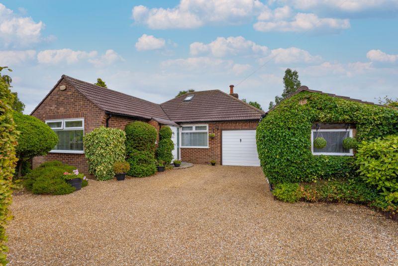 Widmore Close, Asheridge, Nr Chesham 4 bed detached bungalow - £575,000