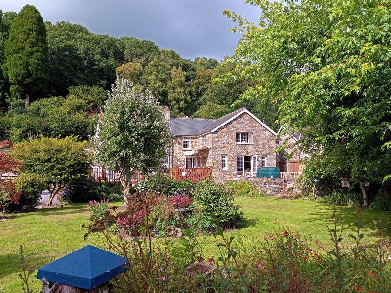 Drefelin, Drefach Felindre 3 bed detached house for sale £425,000