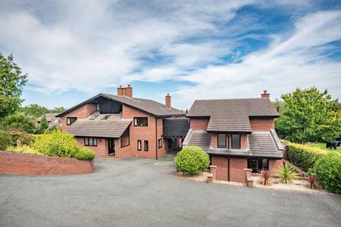 7 bedroom detached house for sale, Silverdale Drive, Trefonen, Oswestry