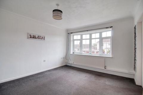 2 bedroom house to rent, Revesby Court, Scunthorpe