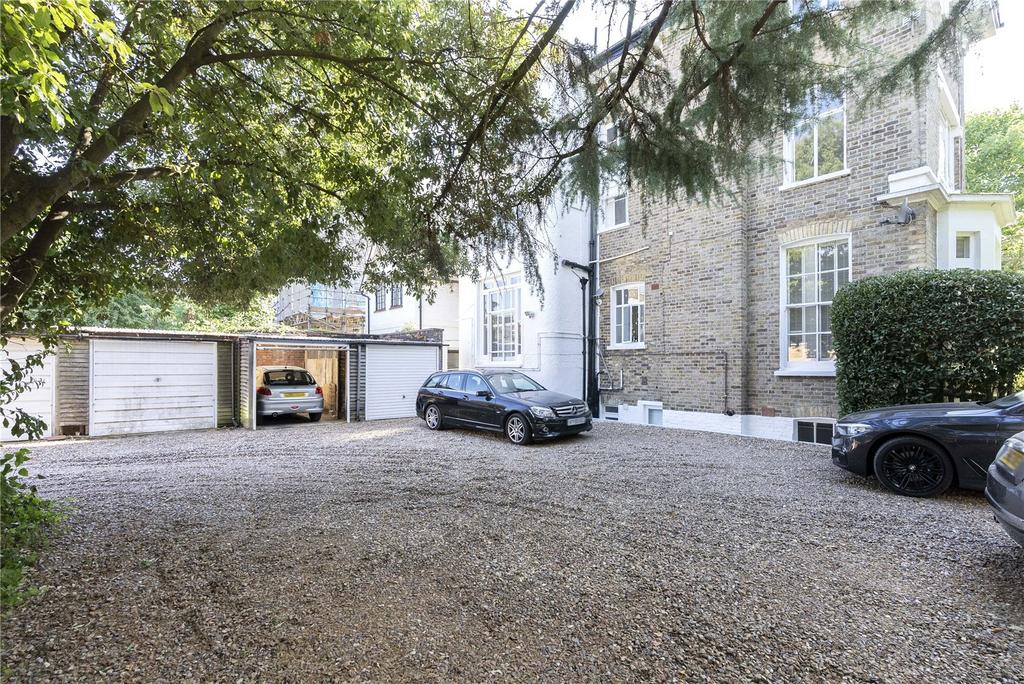 Driveway/Parking