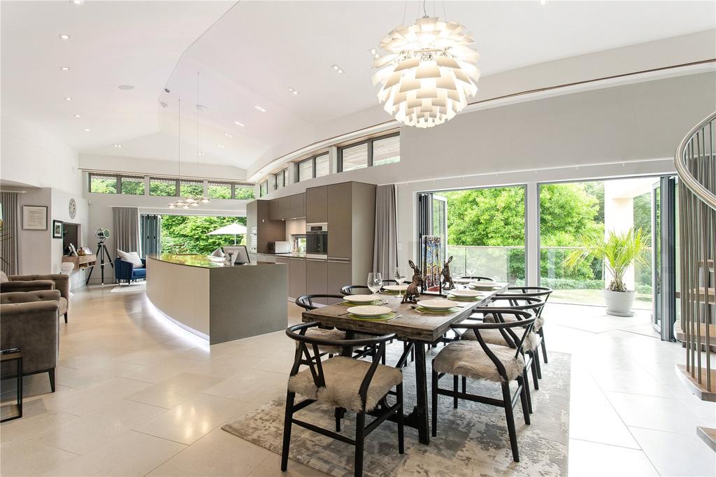 Kitchen/Dining