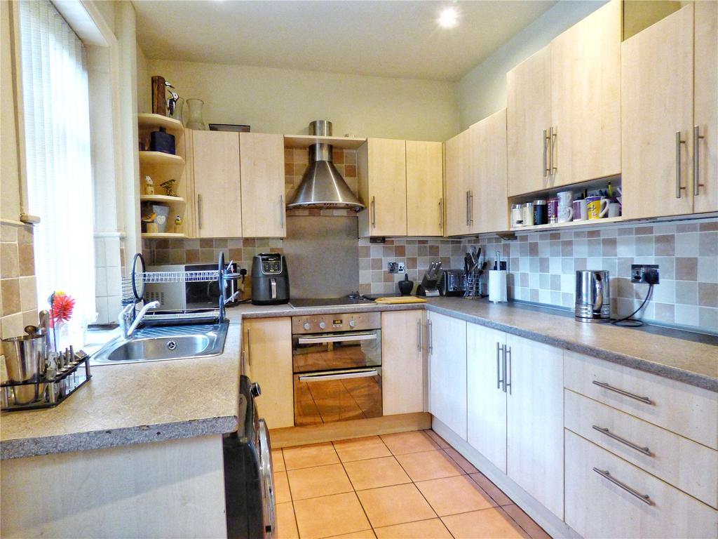 Kitchen: