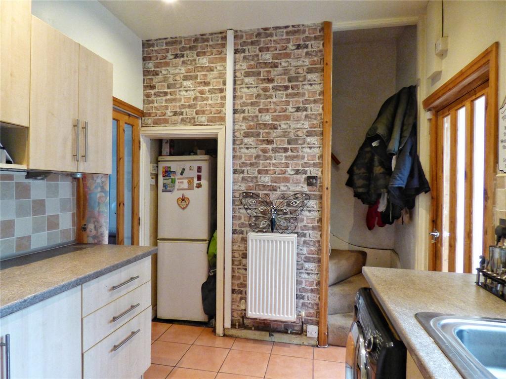 Kitchen: