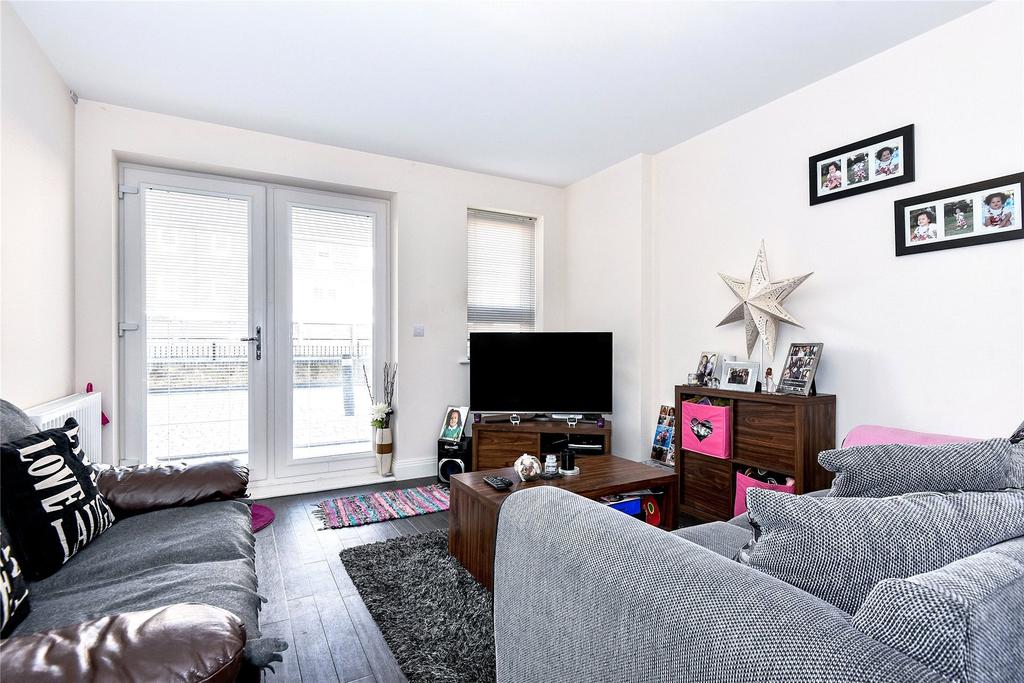 Heathland Court, 3 Grebe Way... 2 bed apartment £1,325 pcm (£306 pw)