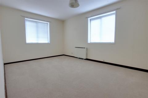 2 bedroom flat for sale, Longmead Court, Langstone
