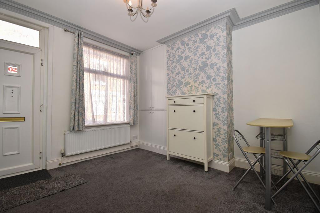 Avon Street, Leicester 3 bed terraced house £900 pcm (£208 pw)