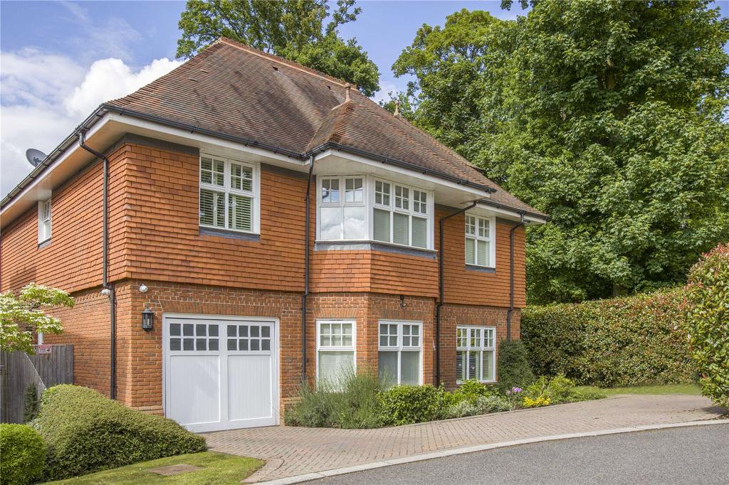 Holbrook Gardens, Wall Hall, Aldenham, Hertfordshire, WD25 5 bed