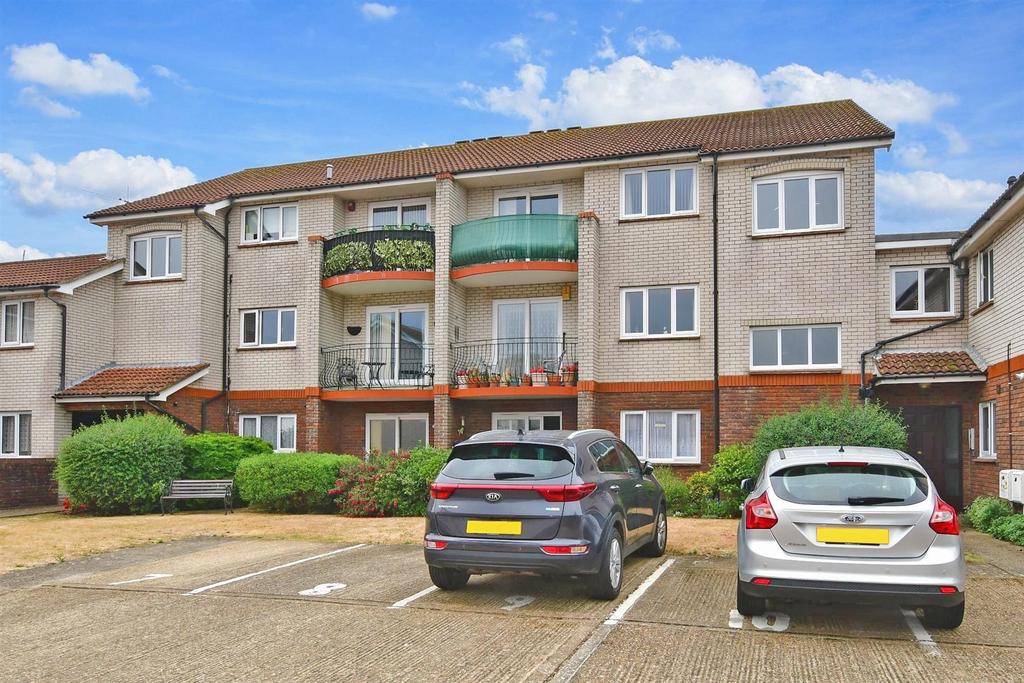 Prospect Road, Shanklin, Isle of Wight 2 bed ground floor flat - £210,000