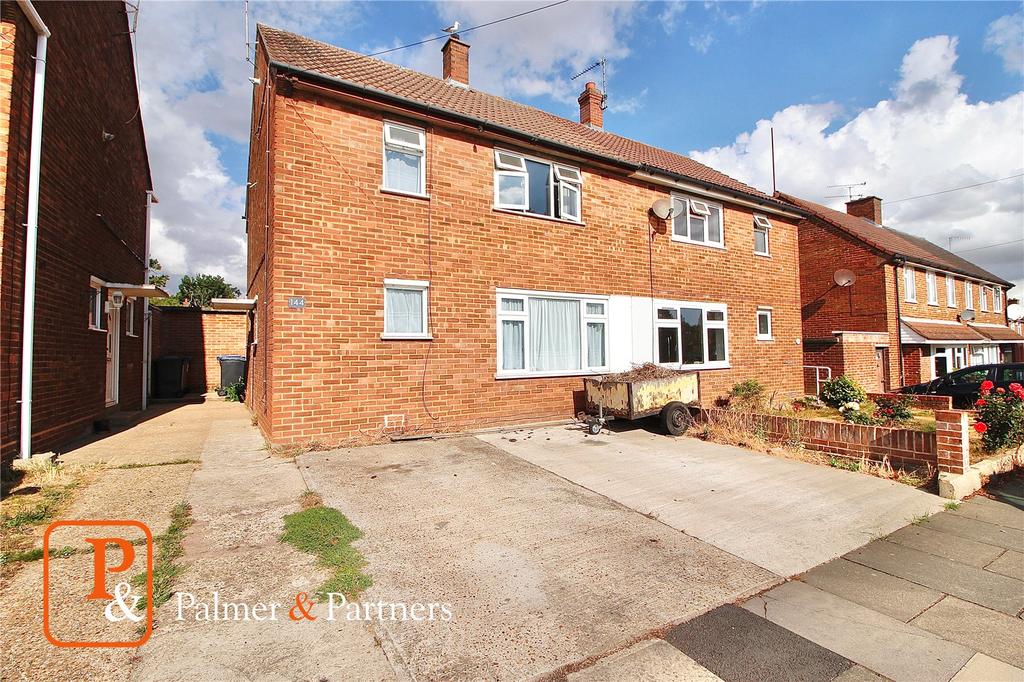 Maidenhall Approach, Ipswich, Suffolk, IP2 3 bed semidetached house