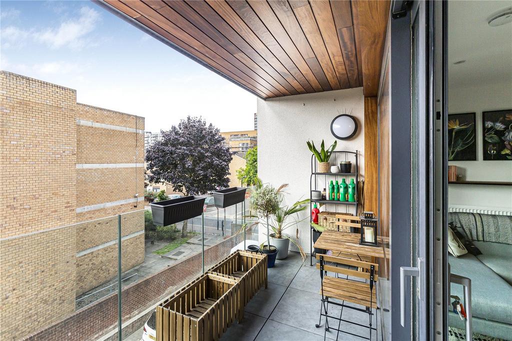 Apartment in London - More